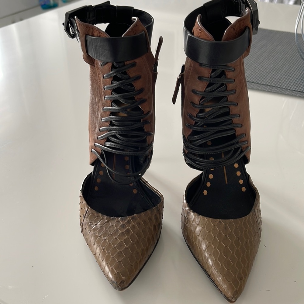 Women’s Snake Skin Leather Heels